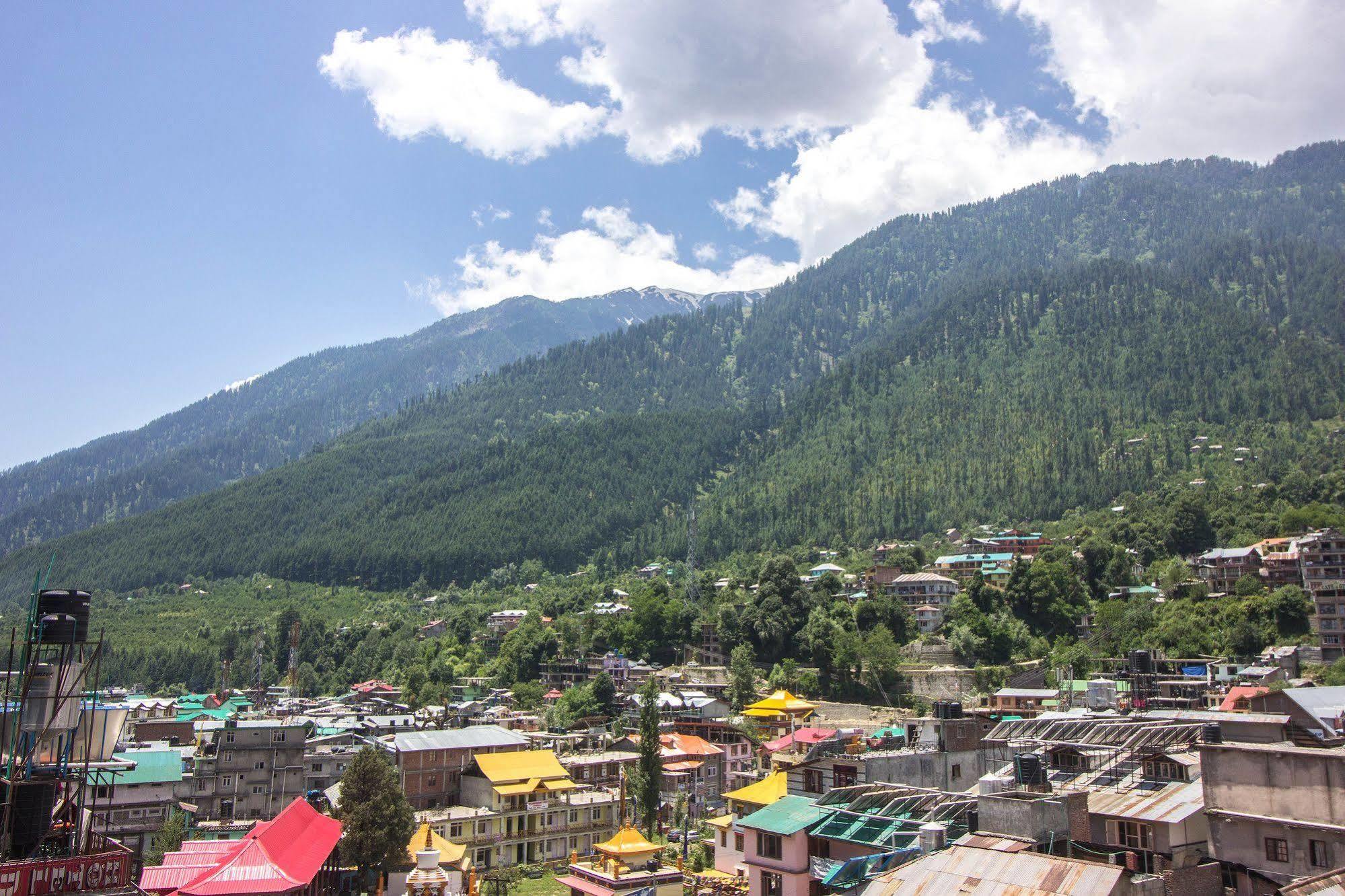 Hotel Yak Manali  Exterior photo